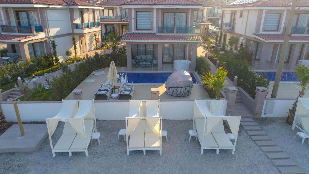 Rota Seaside Otel Cunda Exterior photo
